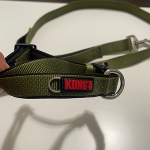 Kong Dog Collar and 4ft Leash hasn’t been used on any dog.
